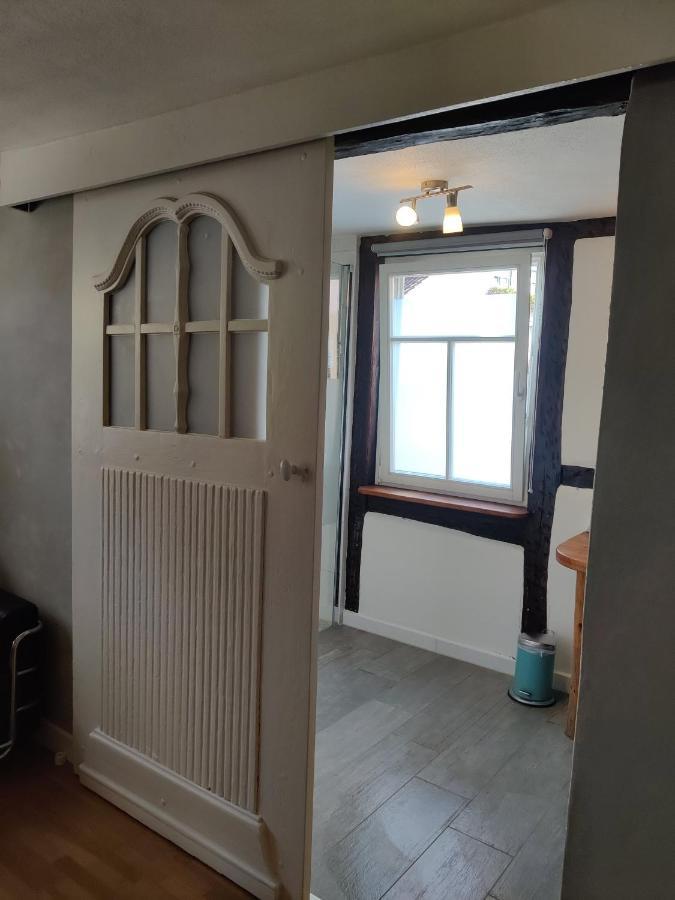 Gemuetliche Gaestezimmer In Einem Neu Sanierten Fachwerkhaus Sachsenheim Εξωτερικό φωτογραφία