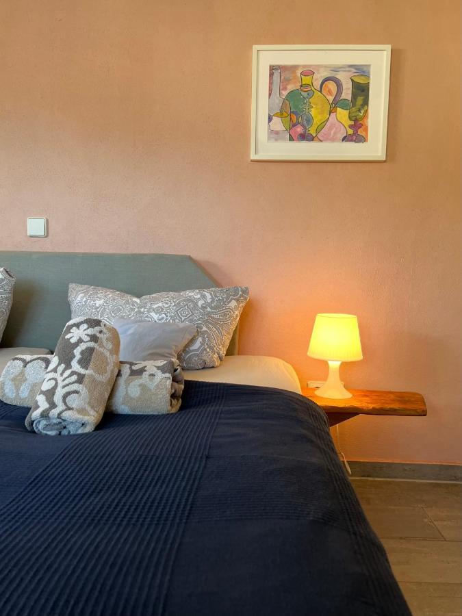 Gemuetliche Gaestezimmer In Einem Neu Sanierten Fachwerkhaus Sachsenheim Εξωτερικό φωτογραφία