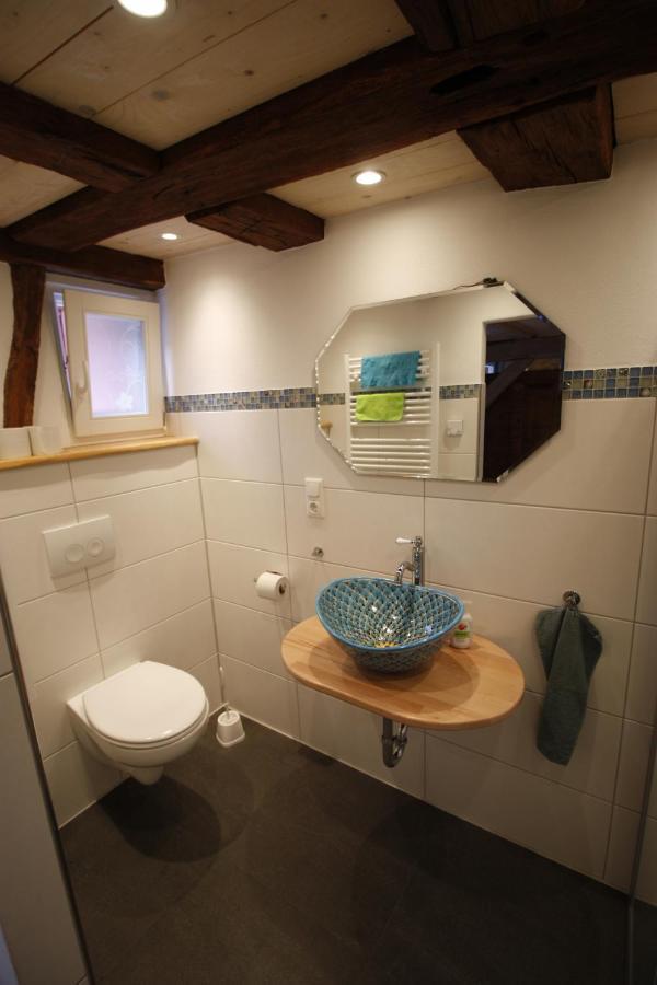 Gemuetliche Gaestezimmer In Einem Neu Sanierten Fachwerkhaus Sachsenheim Εξωτερικό φωτογραφία