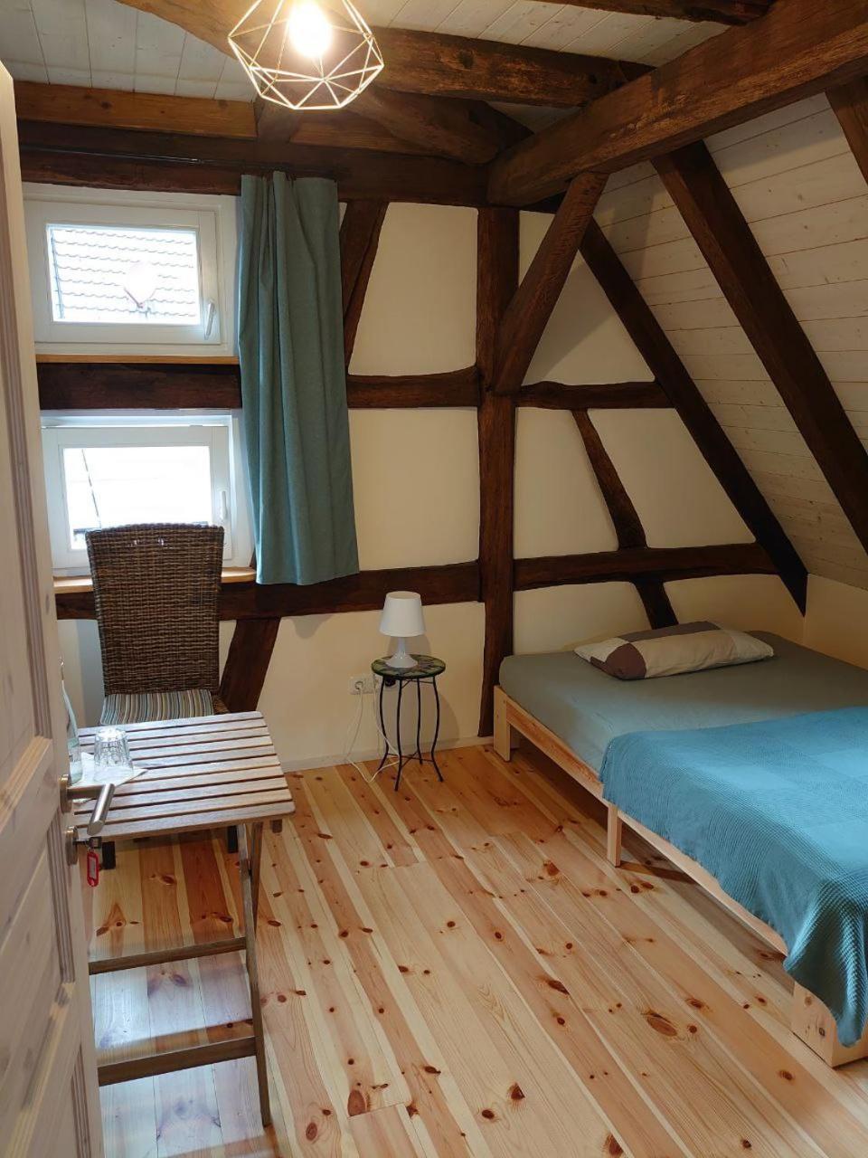 Gemuetliche Gaestezimmer In Einem Neu Sanierten Fachwerkhaus Sachsenheim Εξωτερικό φωτογραφία