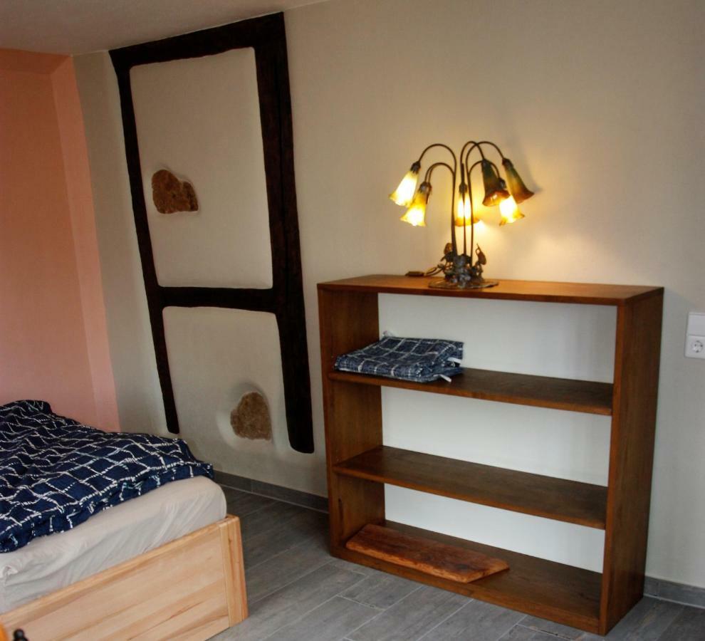 Gemuetliche Gaestezimmer In Einem Neu Sanierten Fachwerkhaus Sachsenheim Εξωτερικό φωτογραφία